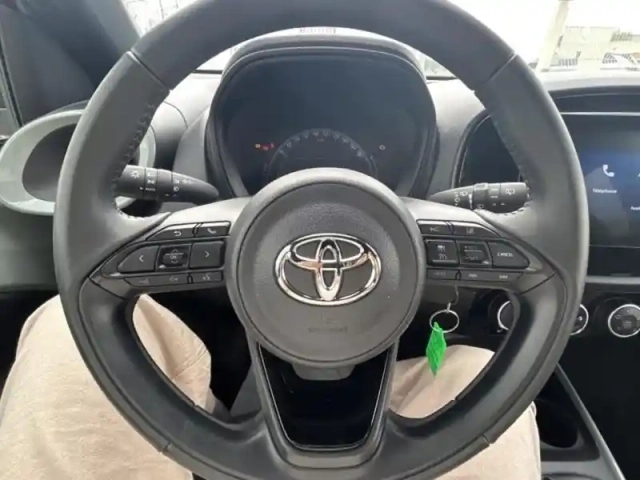 Toyota Aygo X 1.0 vvt-i 72ch air design my24 — photo 15