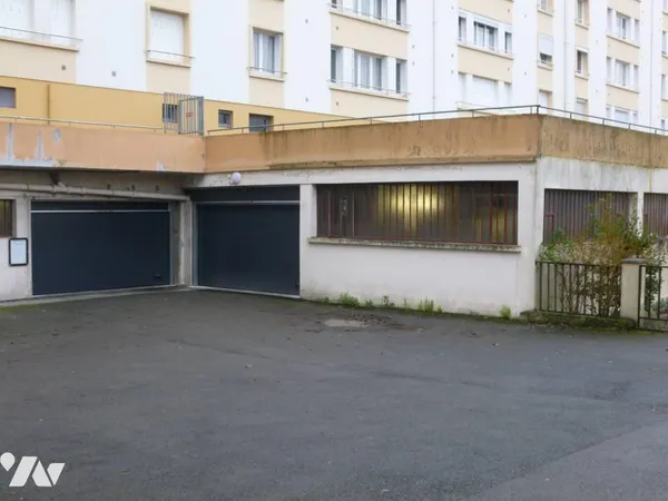 Stationnement Location Saint-Quentin   45€