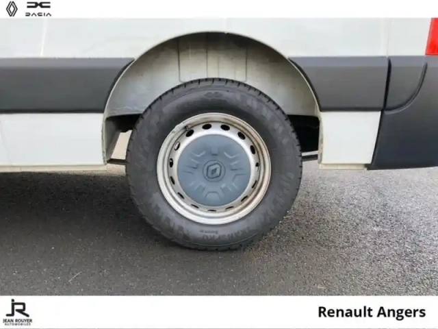 Renault Master fg f3500 l2h2 2.3 blue dci 110ch confort - 19090? ht — photo 8