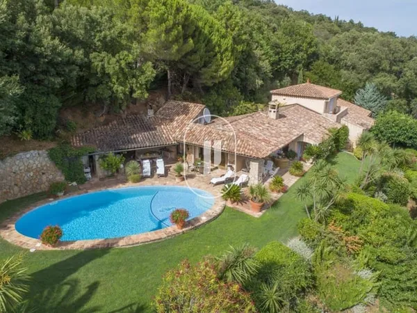 Agréable villa à vendre à La Garde Freinet