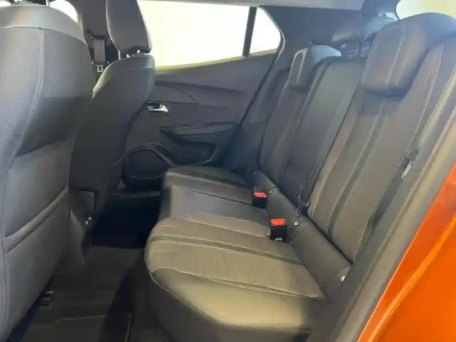Peugeot 2008 1.2 puretech 130ch s&amp;s allure pack eat8 — photo 9