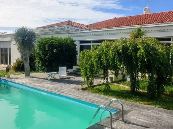Maison 5 pièces 197 m²