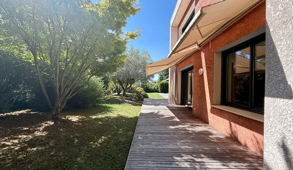 Maison 6 pièces 216 m²