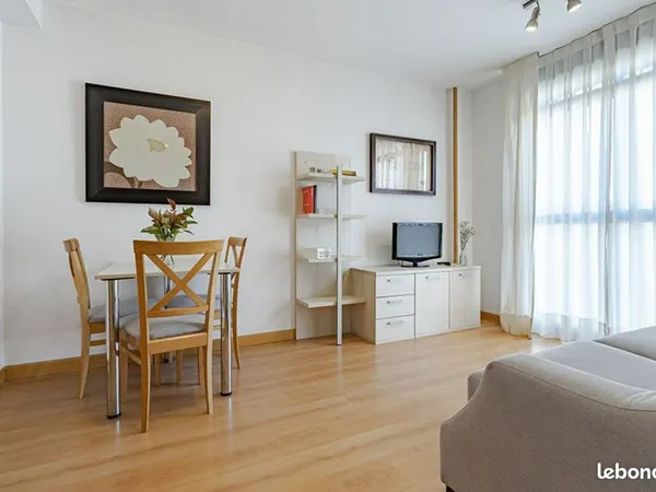 Appartement meublé avec extérieur à Port Marianne