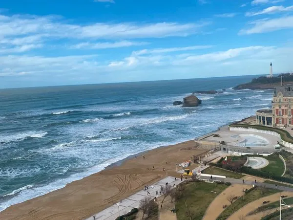 Bel appartement T1 vue océan avec balconnet