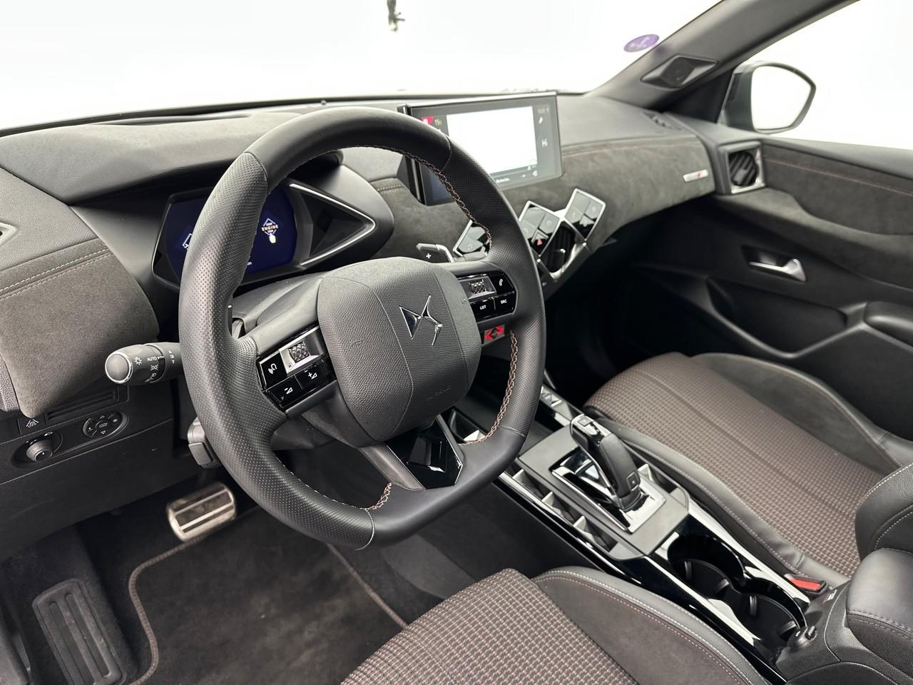 Ds Ds 3 crossback puretech 130 eat8 performance line+ — photo 8