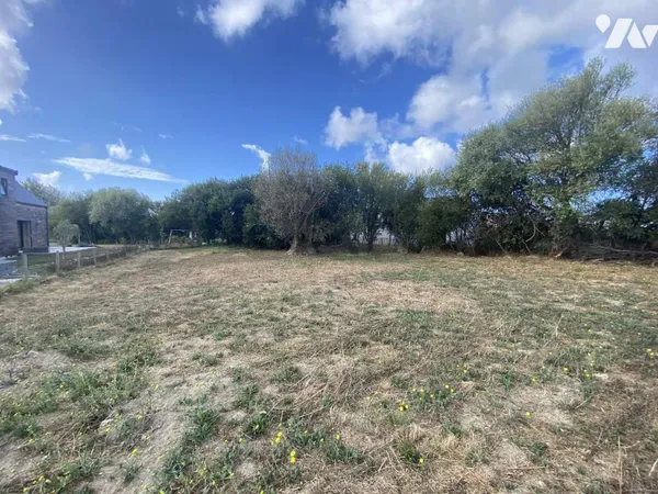 Terrain 768 m²
