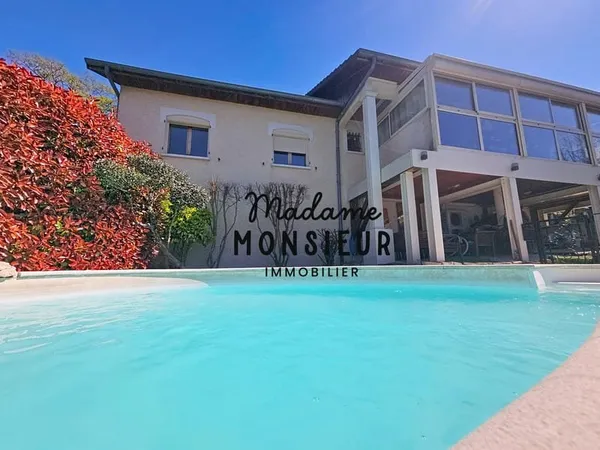 Maison 7 pièces 137 m2 sur sous-sol complet avec vue
