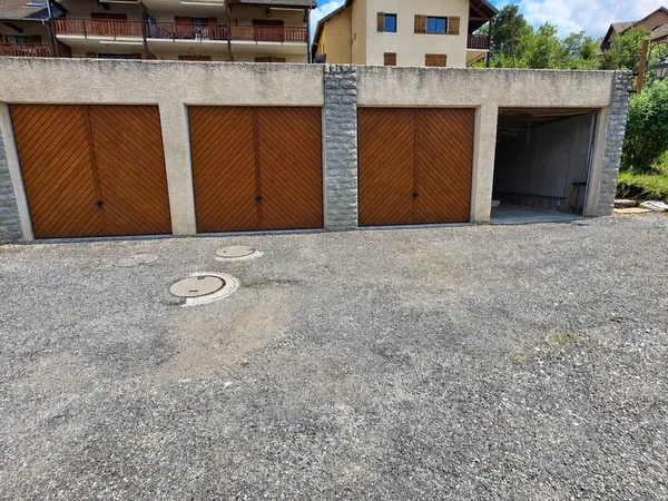 Parking/box 16 m² Baratier