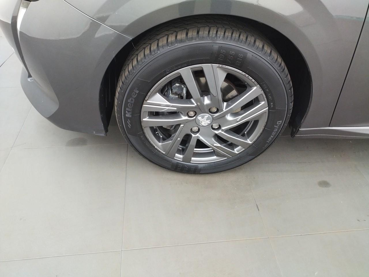 Peugeot 208 puretech 100 s&s bvm6 style — photo 28