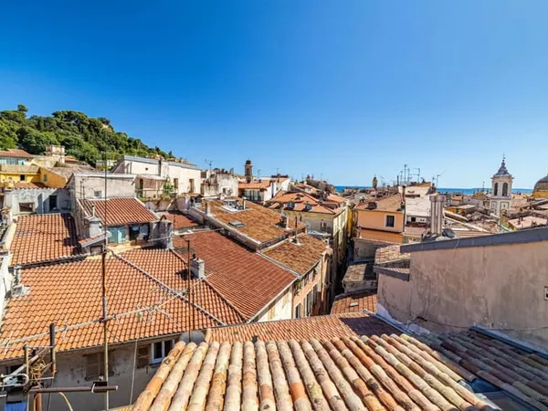 Nice - Vieux Nice - Superbe 3 pièces en duplex - Vue mer et colline du château
