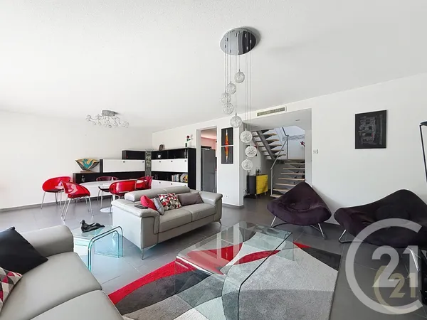 Maison 4 pièces 163 m²