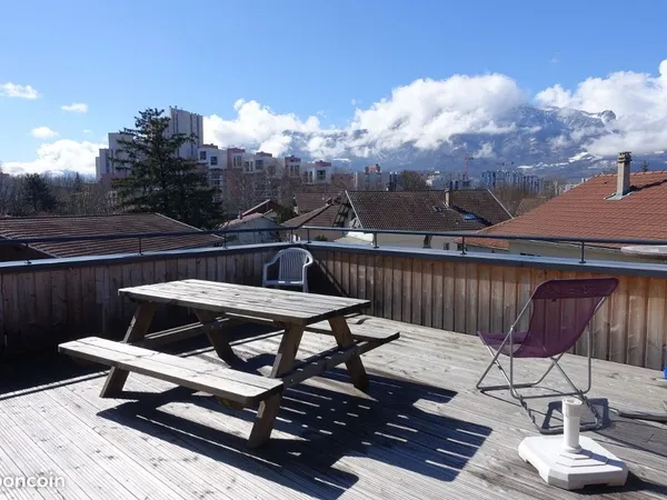 Cherche 2 jf pour coloc filles à 3 appart meublé ds maison avec terrasse et jardin