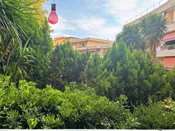 EXCLUSIVITÉ LE CANNET mairie 3 PIÈCES AVEC TERRASSE AU CALME