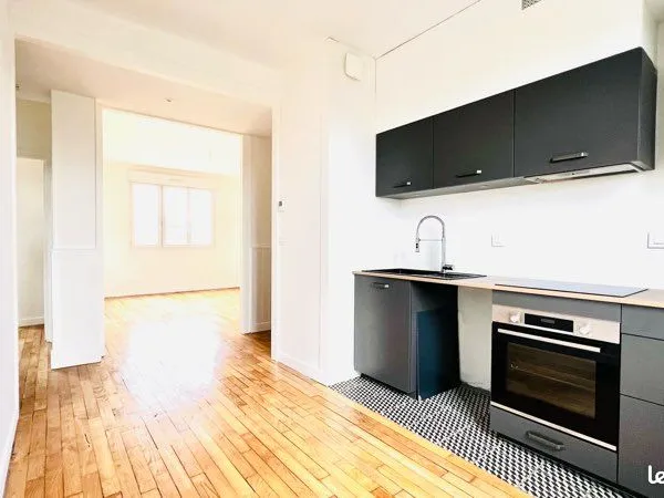 A Vendre 3 Pièces . 62 m2 / + GARAGE Borne Rechargeable / SAINT BRIEUC 22. Quartier Centre Ville - S