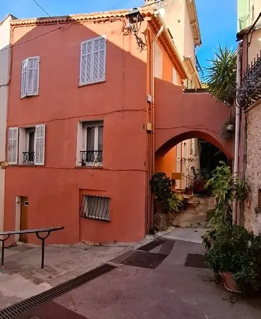 Maison de 75m2 situé au vieux Cannet
