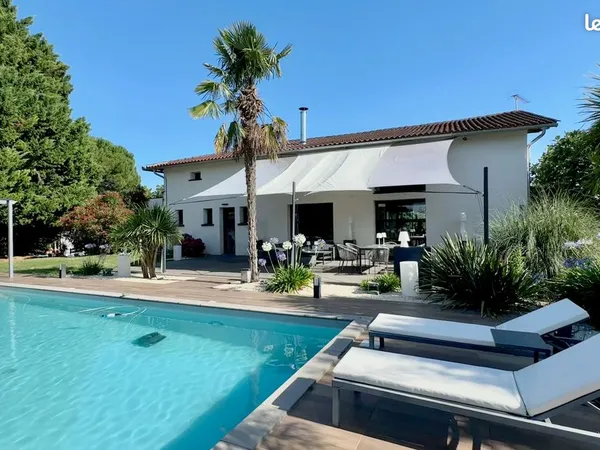 Maison 5 pièces 266 m²