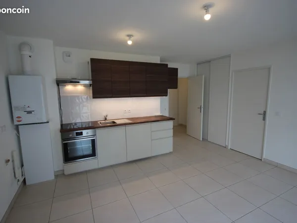 Appartement 2 pièces - 40m²- étage 2/4 - balcon
