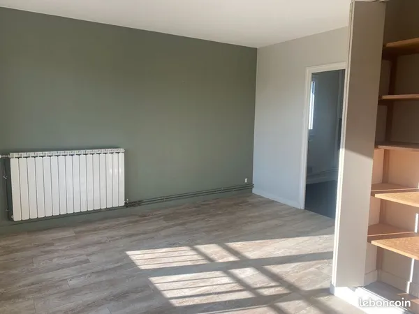 À louer studio de 30 m² à Yzeure