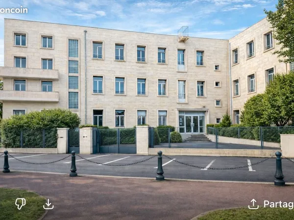 Immeuble 44 pièces 1500 m²