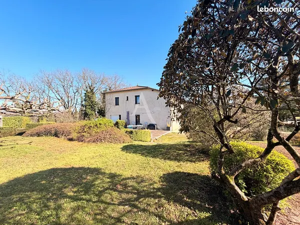 Maison 6 pièces 202 m²