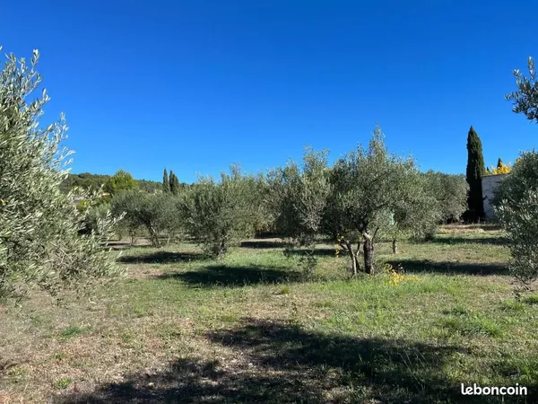 Terrain 1 200 m² Tavernes
