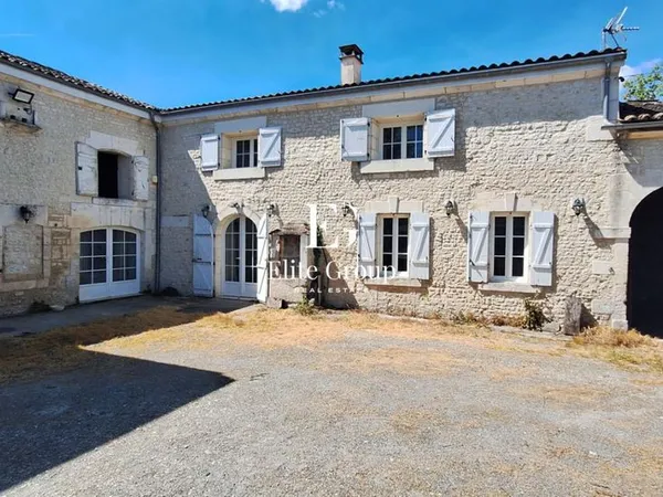 Maison 7 pièces 210 m²