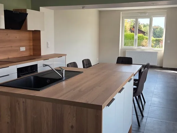 Location appartement F4 en RDC