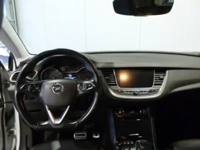Opel Grandland X hybrid4 300ch ultimate — photo 15