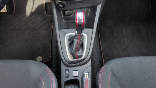 Renault Clio RS 1.6 Turbo 220 EDC6 - Trophy – 2018 – 40804 km – Essence – Boîte Automatique — photo 13