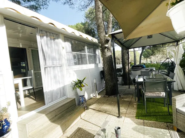 Mobilhome dans parc de loisirs 5 étoiles
