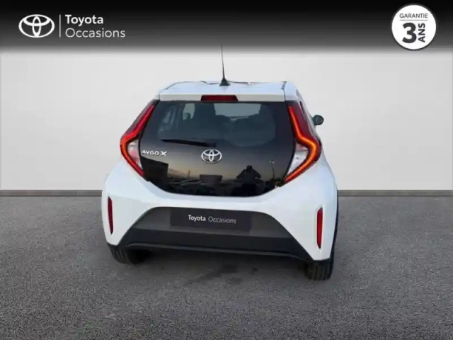 Toyota Aygo x 1.0 vvt-i 72ch dynamic — photo 14