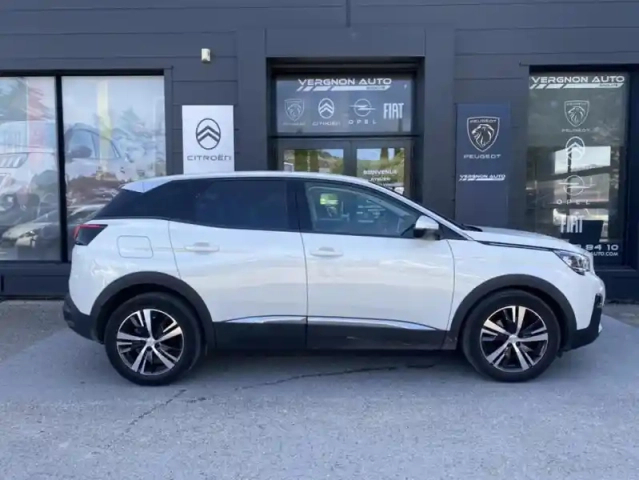 Peugeot 3008 ii puretech 130 s&amp;s allure — photo 2