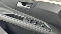 Peugeot 3008 HYBRID 225ch GT e-EAT8 — photo 17