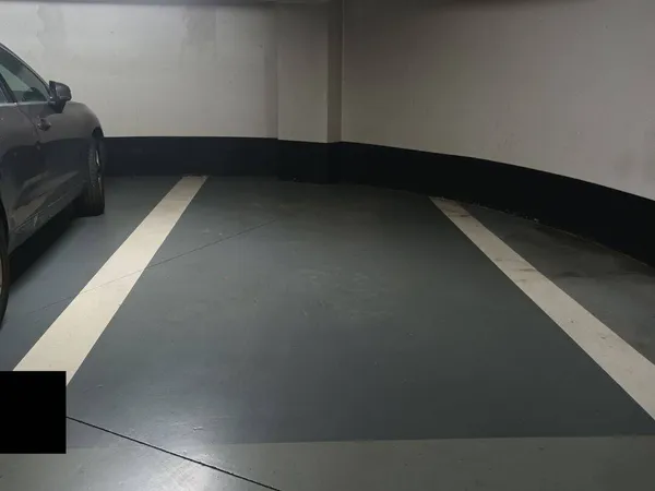 Parking 13 m²