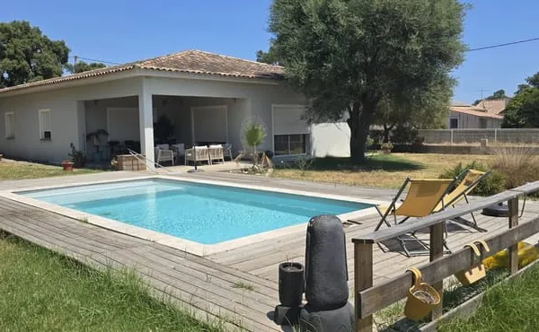 Très belle villa standing piscine