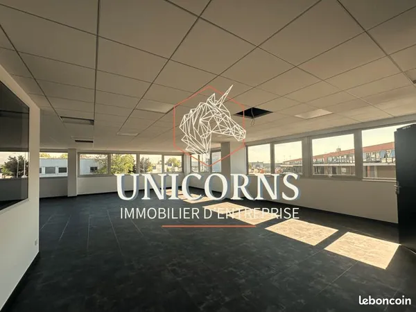 Bureaux 150 m²