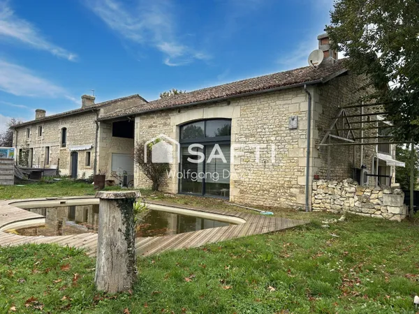 Spacieuse maison familiale en pierre