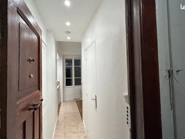 Studio + F2 au 46 rue des girondins proximité ENS 69007