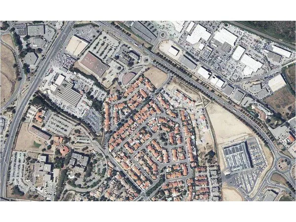 Terrain constructible 208 m²