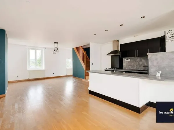 Triplex 6 pièces 109 m²