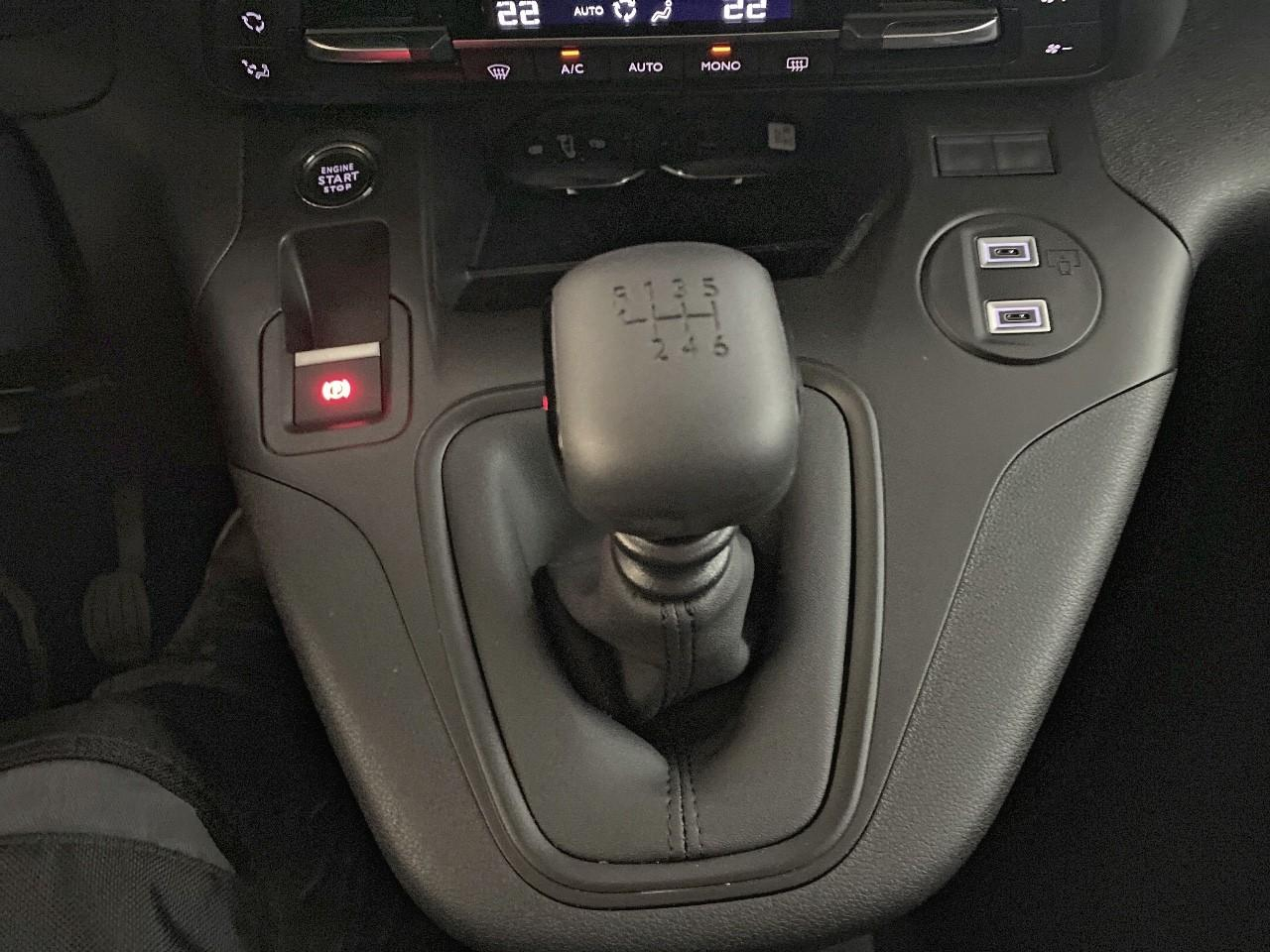 Citroën Berlingo diesel 100 ch m manuelle max — photo 17