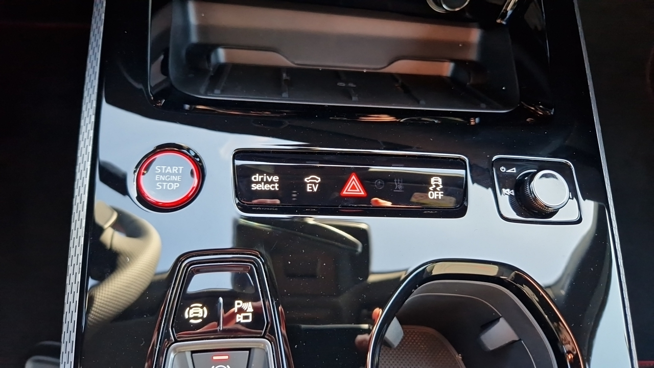 Audi A5 e-hybrid 299 ch S tronic 7 Quattro — photo 10