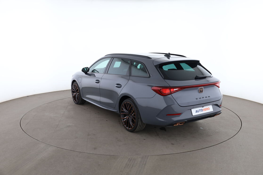 Cupra Leon Sportstourer 1.4 e-Hybrid DSG6 — photo 3