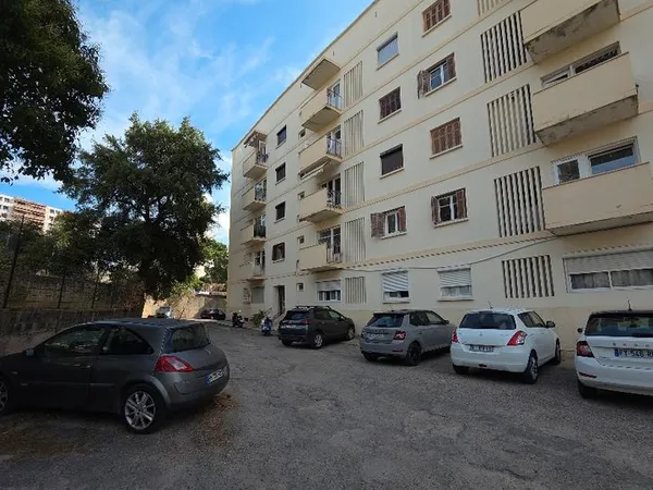 F4 Entrée de Ville