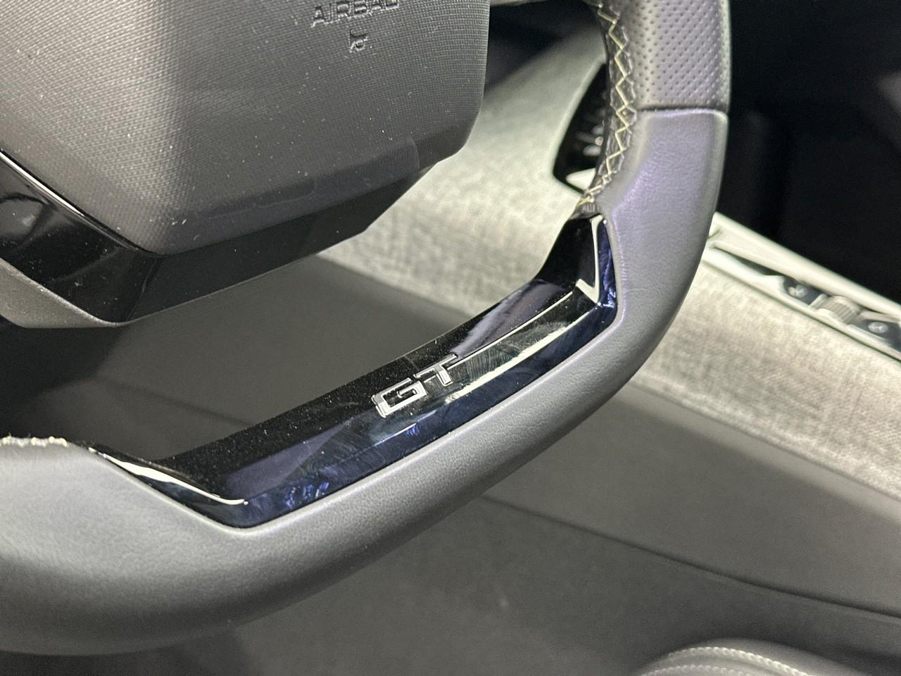 Peugeot 3008 hybrid 145 e-dcs6 gt — photo 36
