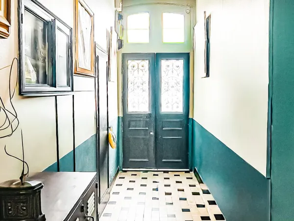 Maison de Maitre avec terrasse et garage en Centre-ville des SABLES D'OLONNE !