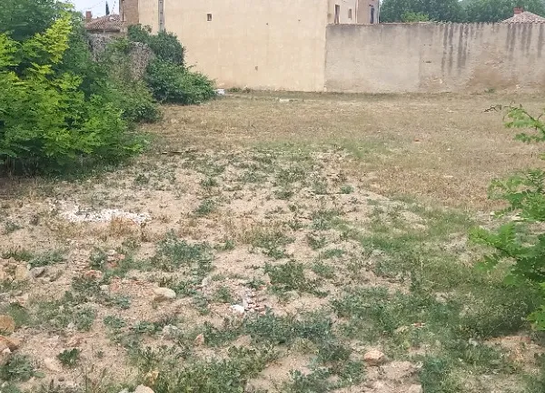 Terrain 635 m²
