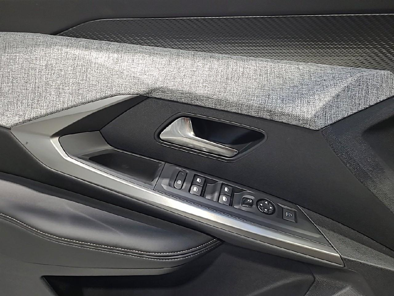 Peugeot 5008 hybrid 145 ch e-dcs6 allure — photo 24