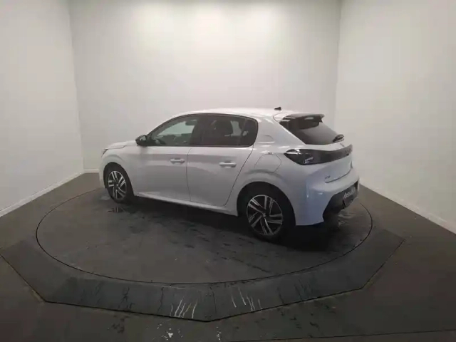 Peugeot 208 puretech 100 s&amp;s bvm6 — photo 2